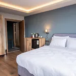 Halic Hotel *