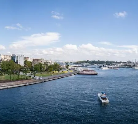 Haliç Otel *